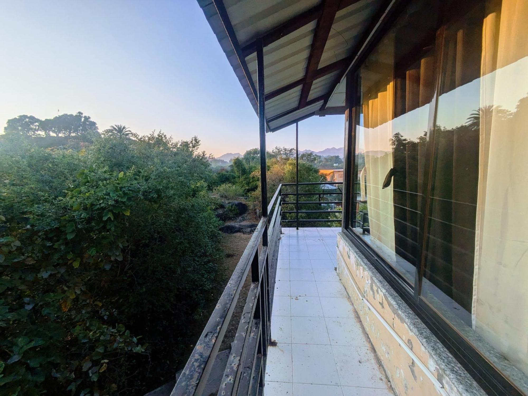Dude Ranch Vila Monte Abu Exterior foto